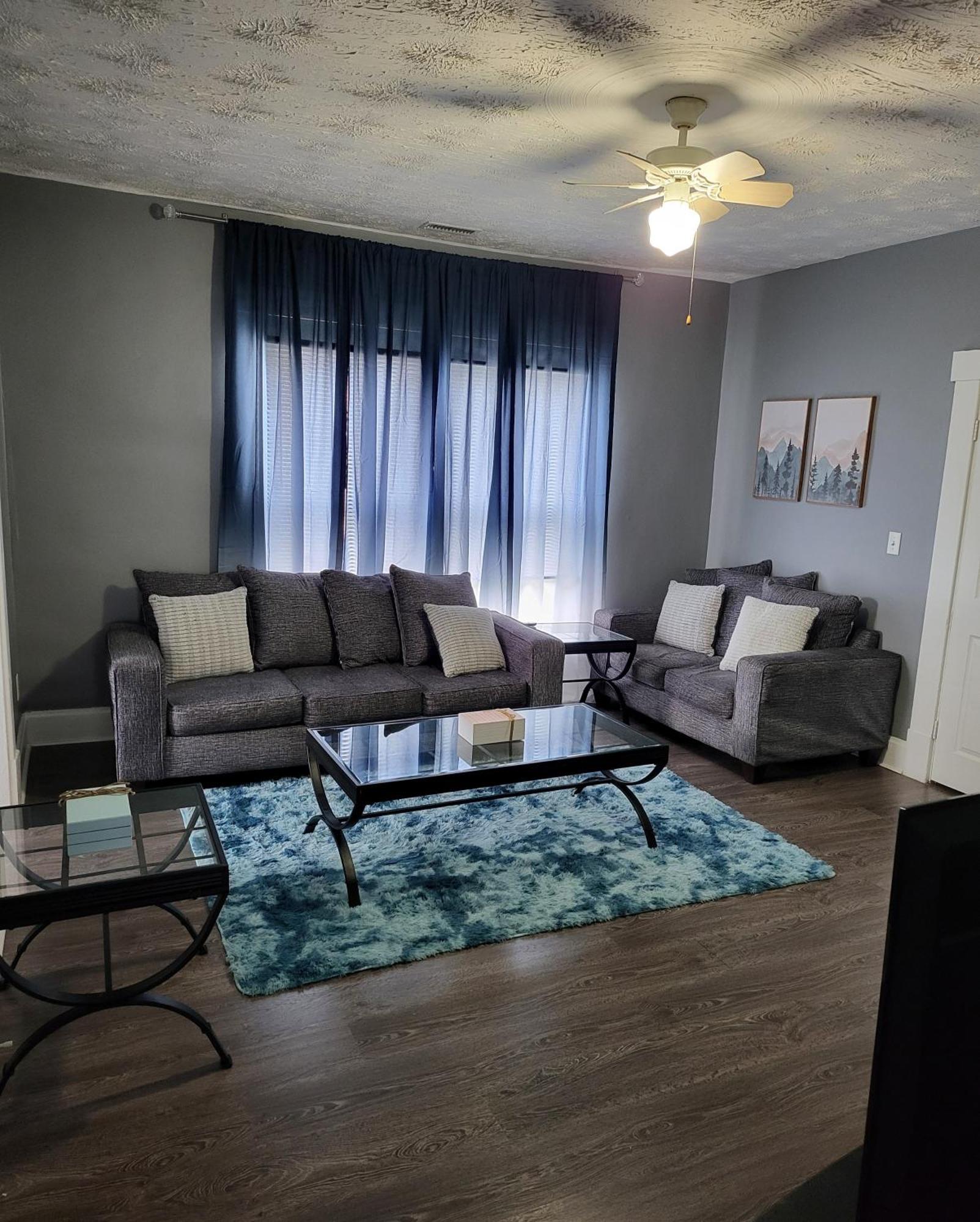 Guest Room With Two Double Beds In Columbus Oh, Airport Location Exterior foto